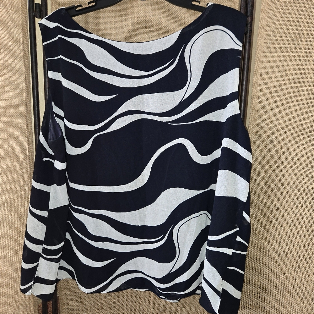 Women's Dana Kay Wavy Stripe Black White Lined In Navy Sleeveless Top Size 22W - Picture 7 of 7